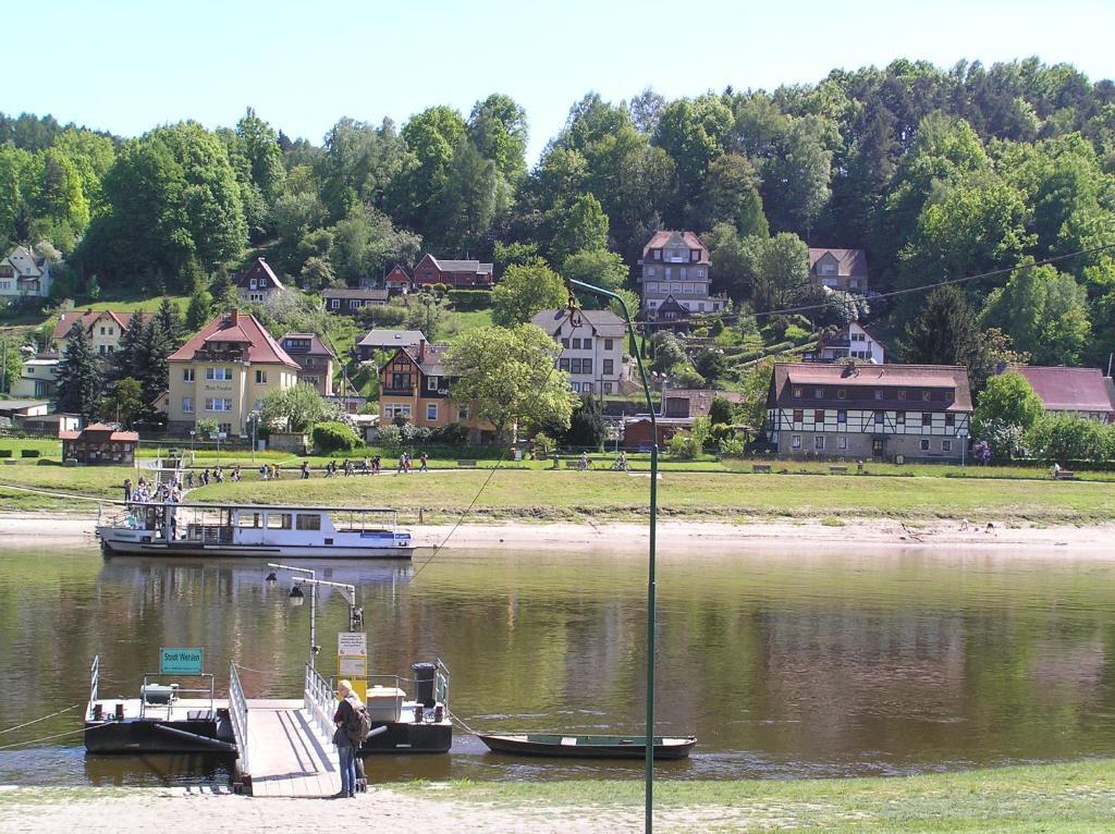Hotel Saechsisches Haus Berggiesshübel Dış mekan fotoğraf