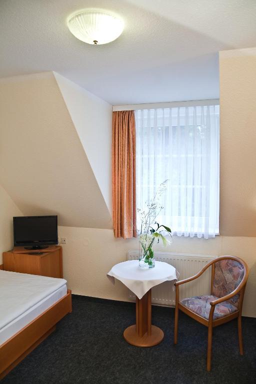 Hotel Saechsisches Haus Berggiesshübel Oda fotoğraf