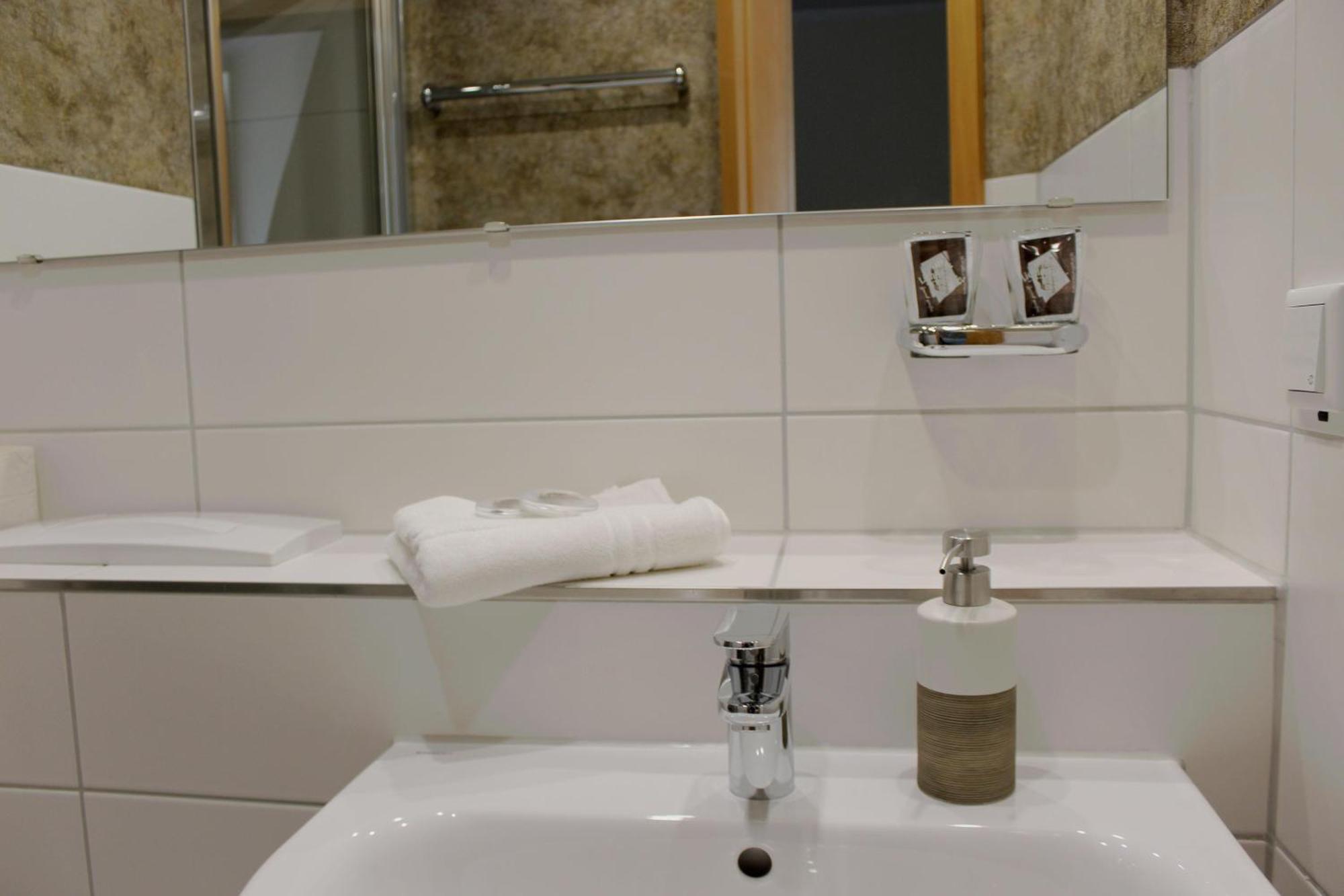 Hotel Saechsisches Haus Berggiesshübel Dış mekan fotoğraf