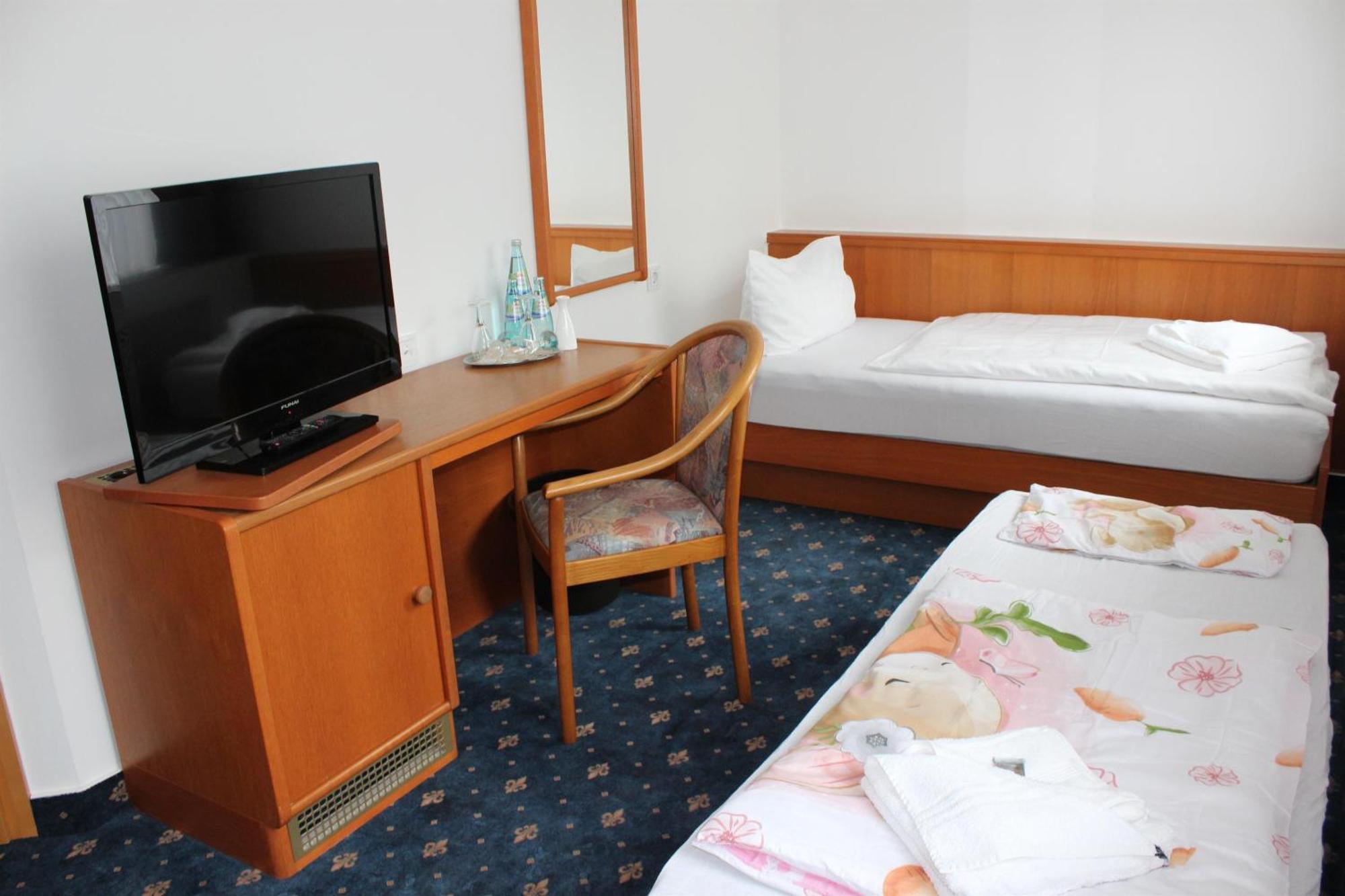 Hotel Saechsisches Haus Berggiesshübel Dış mekan fotoğraf