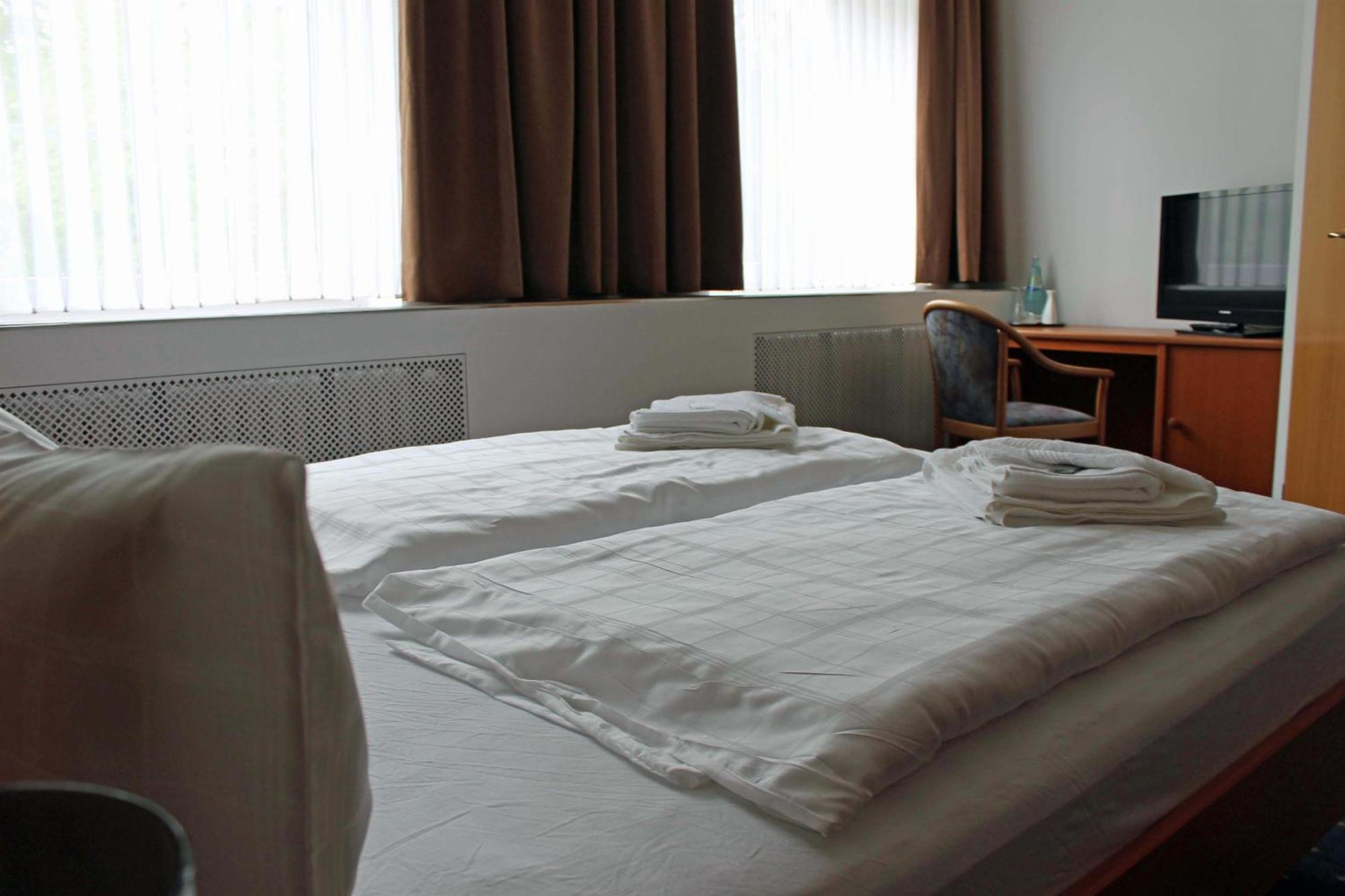 Hotel Saechsisches Haus Berggiesshübel Dış mekan fotoğraf