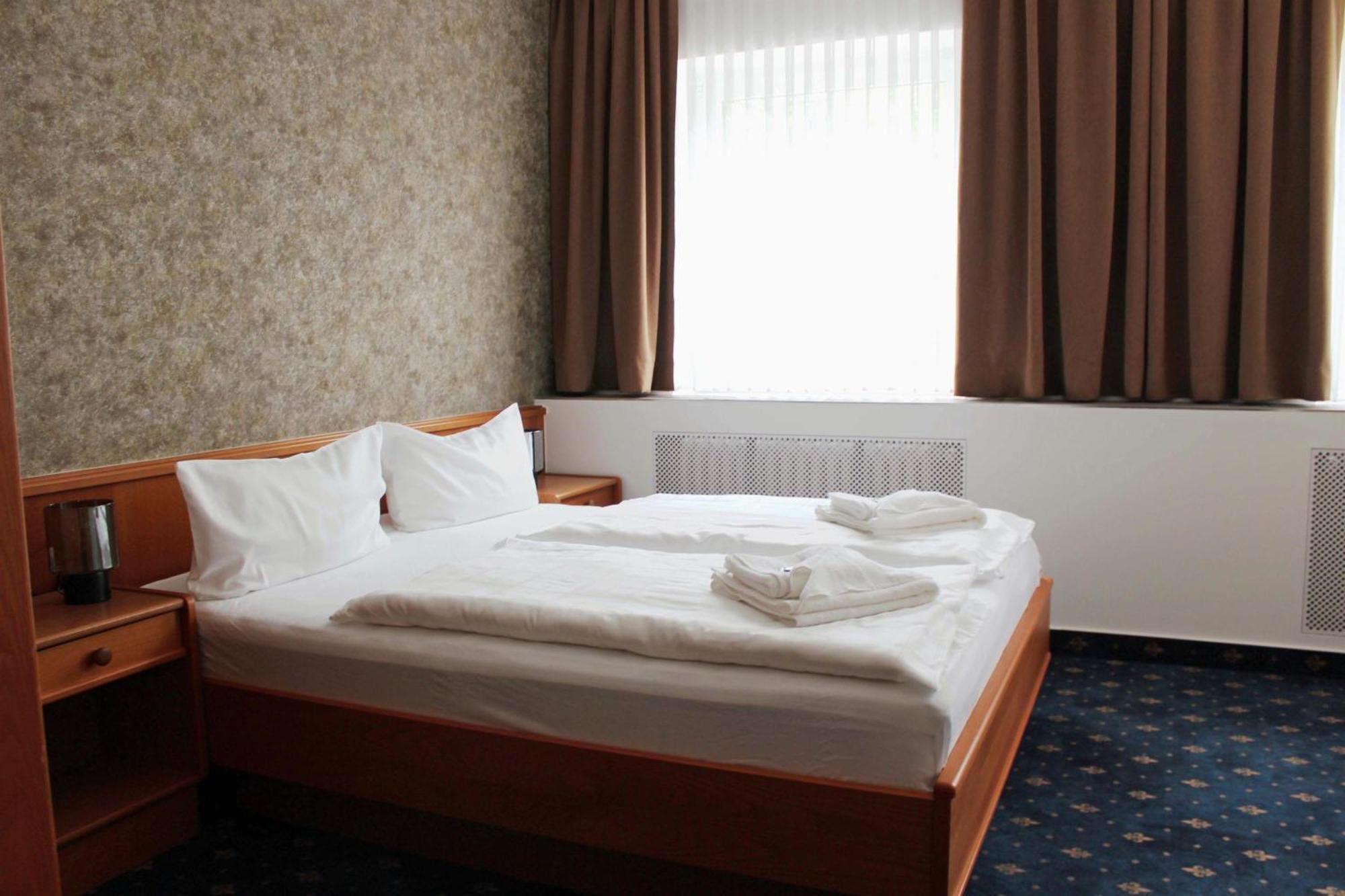 Hotel Saechsisches Haus Berggiesshübel Dış mekan fotoğraf