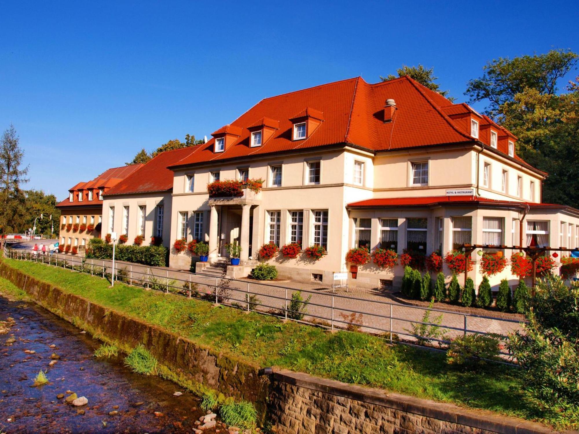 Hotel Saechsisches Haus Berggiesshübel Dış mekan fotoğraf